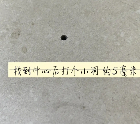 曲靖市瓷砖空鼓维修公司专业解答在瓷砖铺贴过程中，如果砂料搅拌不均匀，将会带来以下问题